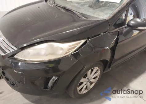 2013 Ford Fiesta Se z USA, uszkodzony, nr VIN 3FADP4BJ7DM107789